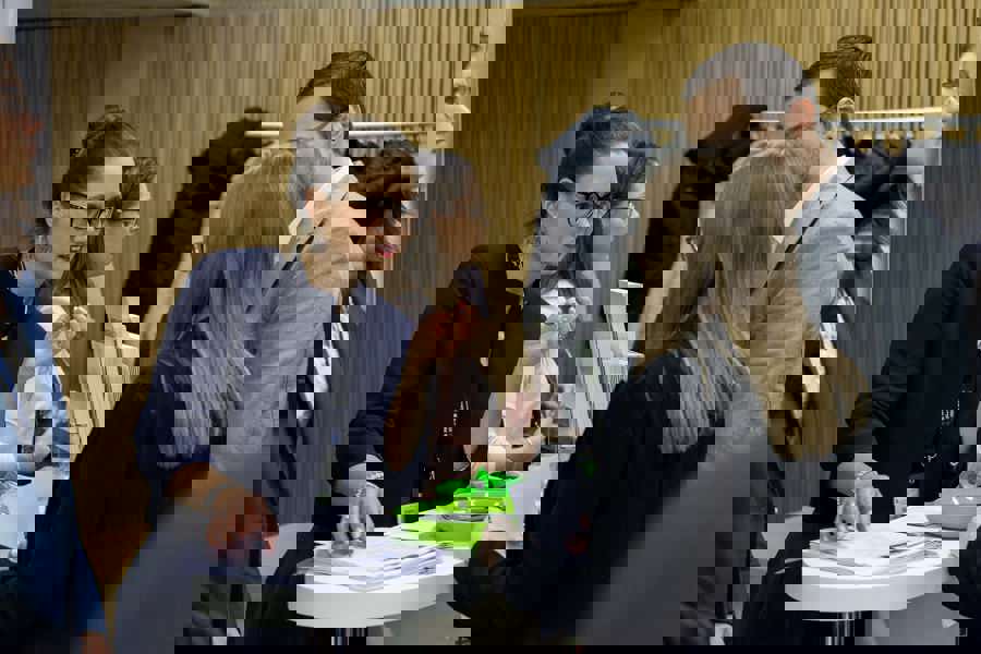 CS Kontaktgespräche Minimiert